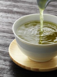 Green Tea and Dementia Risk: What the Research Actually Shows
