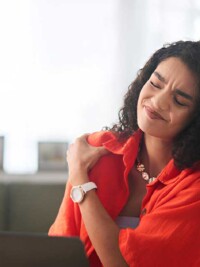 The Muscle Link Between Neck Pain and Rounded Shoulders